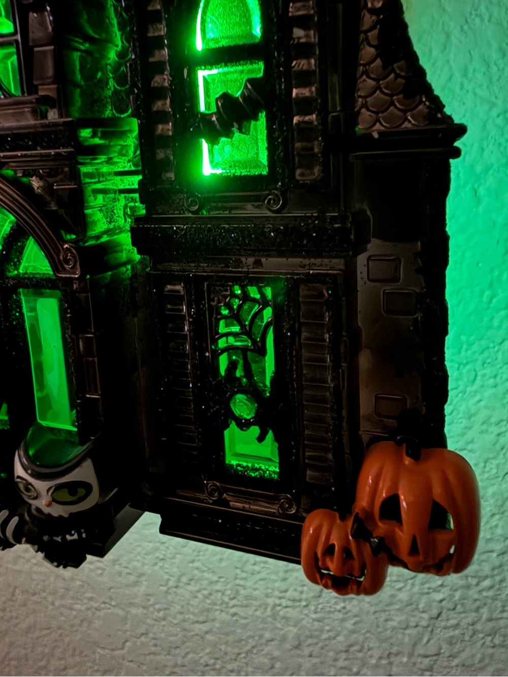 BATH & BODY WORKS Wallflower Plug In Halloween Haunted House Nightlight - Picture 5 of 5